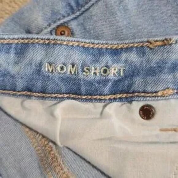 American Eagle Mom Cuffed Hem Shorts - Size 12 - Picture 5 of 6